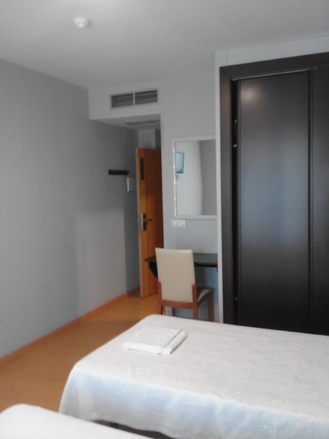 Hostal Restaurante Vial Ourense Buitenkant foto