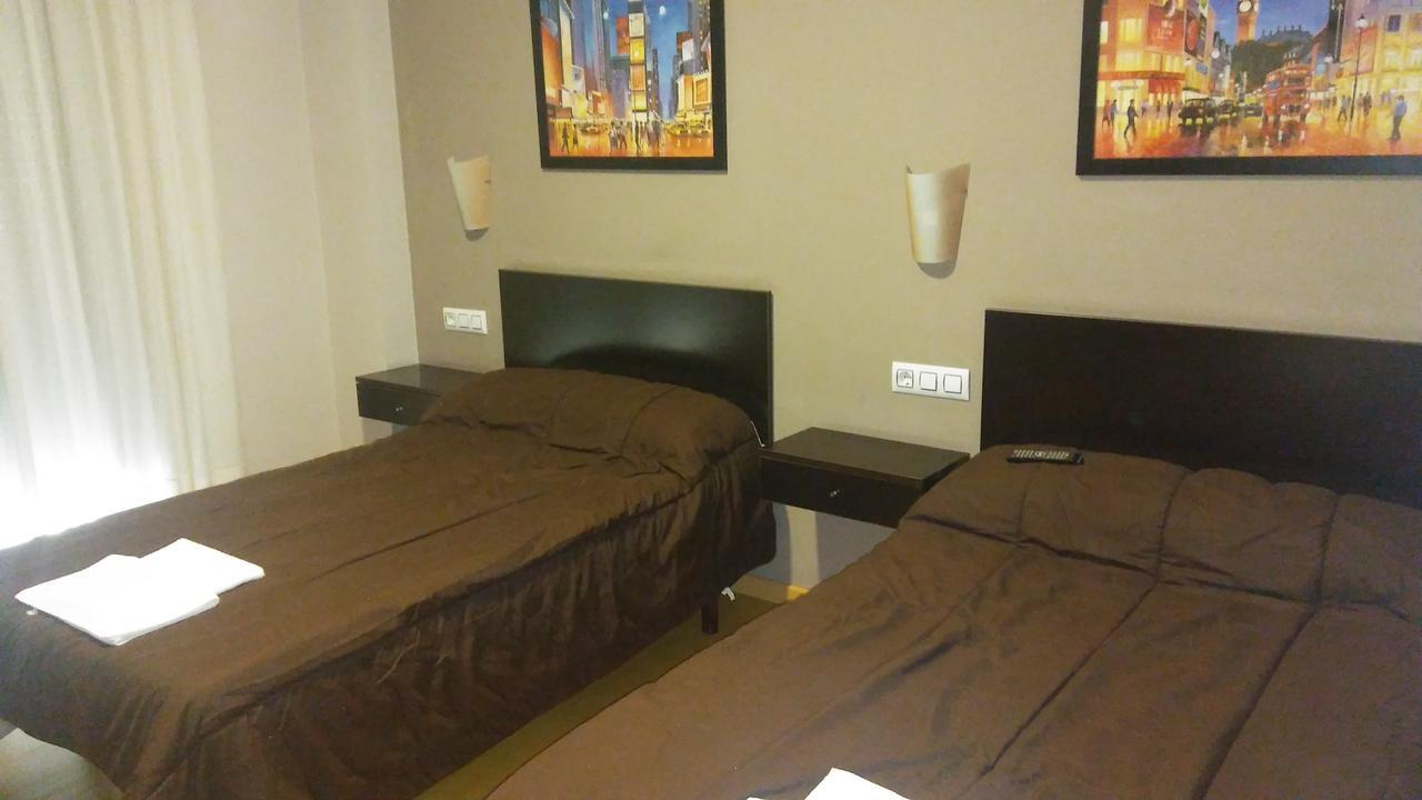 Hostal Restaurante Vial Ourense Buitenkant foto